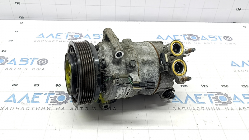 The air conditioning compressor of Volvo XC90 16-18 T5, T6 is humming, the bearing is humming