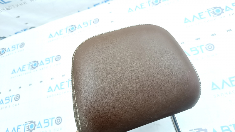 Headrest 2nd row right VW Atlas 21-23 brown leather, white stitching, dry cleanable, scratches