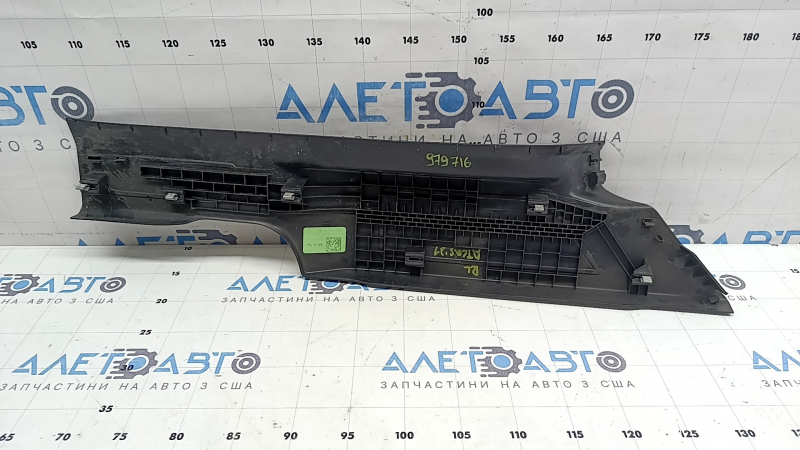 Rear left door sill trim VW Atlas 18-26 black, scratches, dry cleanable