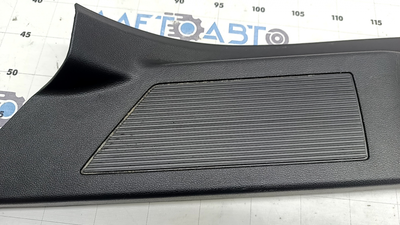 Rear left door sill trim VW Atlas 18-26 black, scratches, dry cleanable