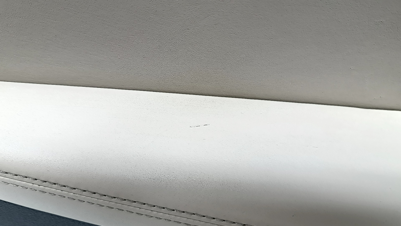 Door trim card front left BMW 5 F10 11-16 leather, insert and armrest leather Nappa Elfenbein Weiss, with backlight, molding brown wood Perlglanz Chrome, under memory, with handle, scratches, worn
