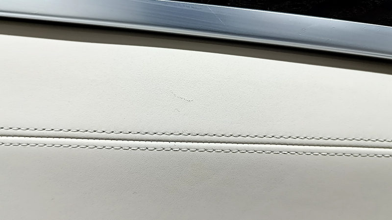 Door trim card front left BMW 5 F10 11-16 leather, insert and armrest leather Nappa Elfenbein Weiss, with backlight, molding brown wood Perlglanz Chrome, under memory, with handle, scratches, worn
