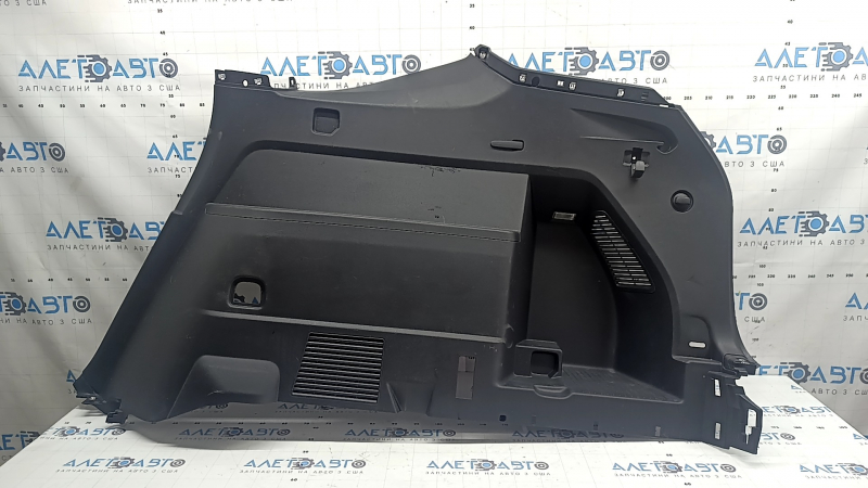 Right arch trim VW Atlas 18-23 black, with hooks and lamp, scratches