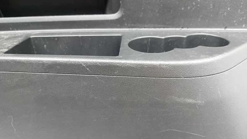 Left arch trim VW Atlas 18-23 black, with hooks and lamp, scratches, ready for dry cleaning