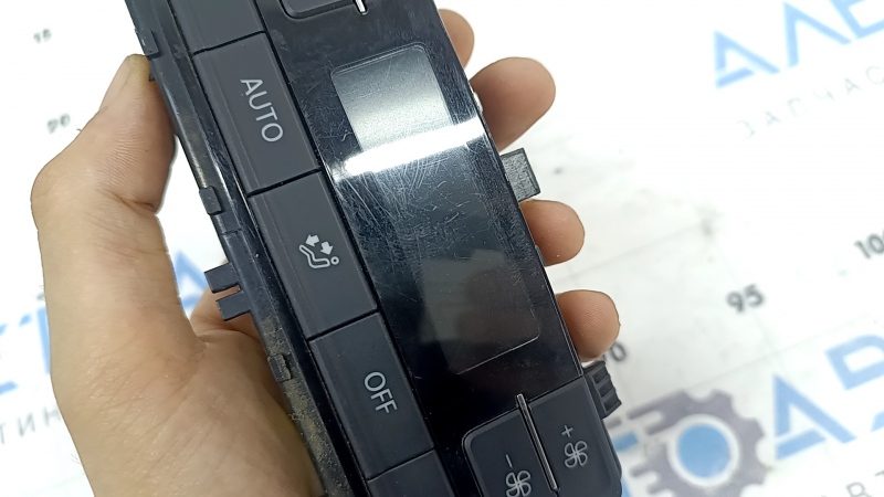 Climate control control 2 row VW Atlas 18-26 auto, scratches on the glass