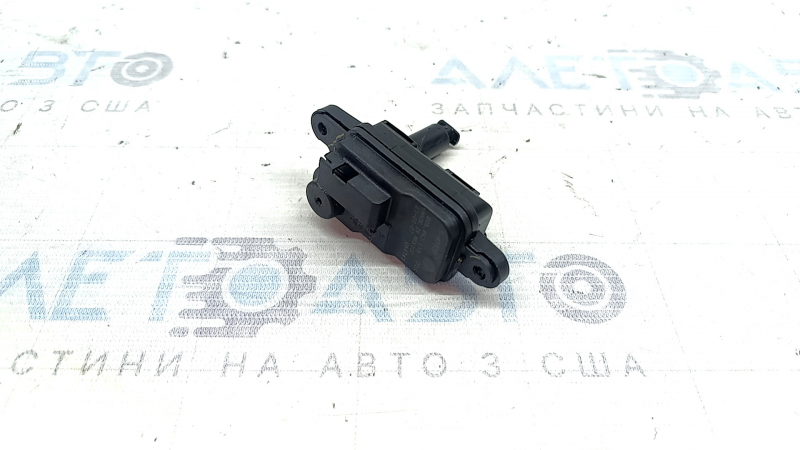 VW Atlas 18-26 fuel filler flap lock