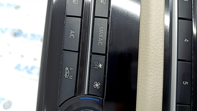 Climate control and radio control for BMW 5 F10 11-16 auto, with heated seats, with beige Oyster trim, air under the glass, trim is worn