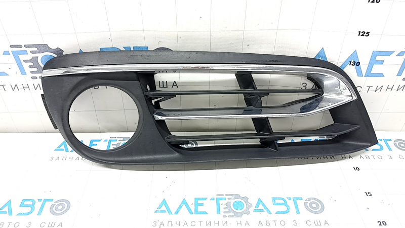 Lower grille of the front bumper right BMW 5 F10 14-16 open under fog lights, Luxury Line, with chrome molding