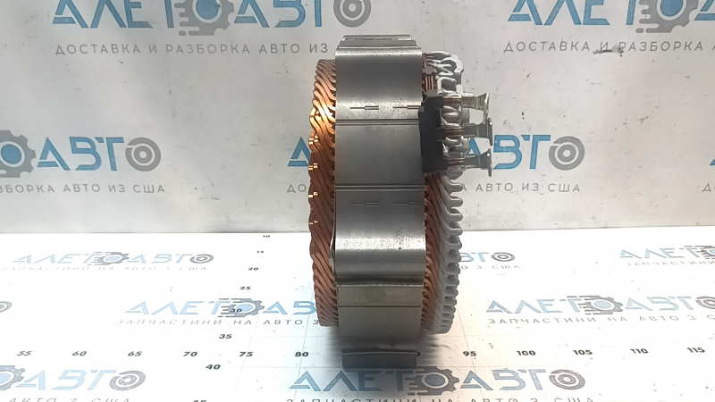 The electric motor of the automatic transmission Honda CRV 20-22 2.0 hybrid CVT AWD is large and dented