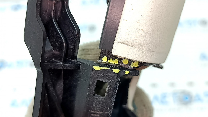 Rear seat trim, 2nd row, BMW 5 F10 11-16, Nappa Elfenbein Weiss leather, needs cleaning, dented, broken trim