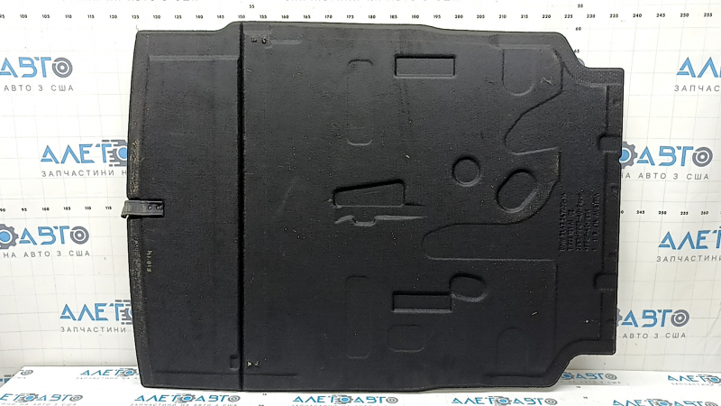 The trunk floor of the BMW 5 F10 11-16 is black, the fasteners are broken