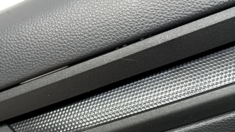 Door trim panel rear left Honda CRV 23-26 black, armrest leather black with orange stitching, Sport, molding black gloss, with handle and window lift control trim, scratches