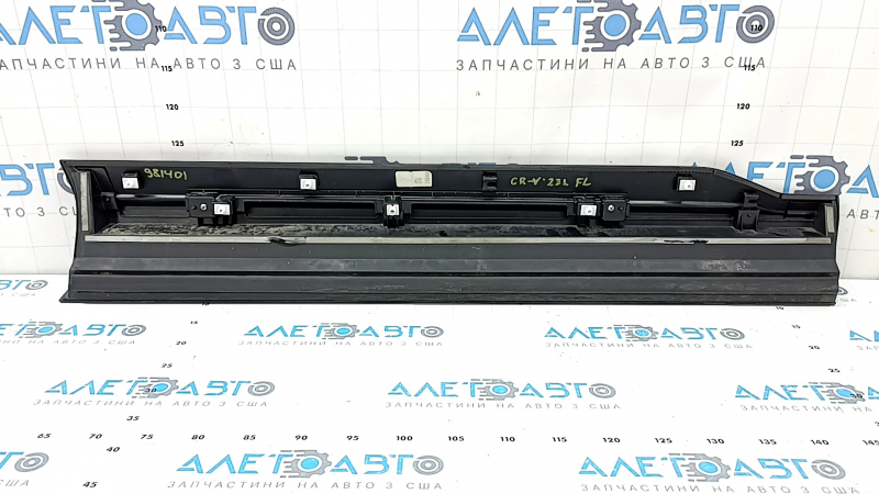 Lower front left door trim Honda CRV 23-26 structure with seal, scratches