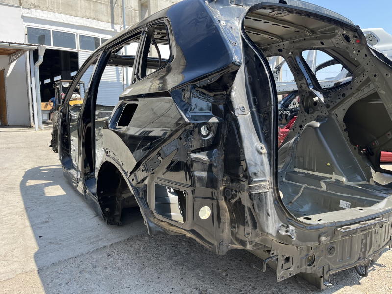 Quarter wing rear left Honda CRV 23-26 on the body, black, pokes