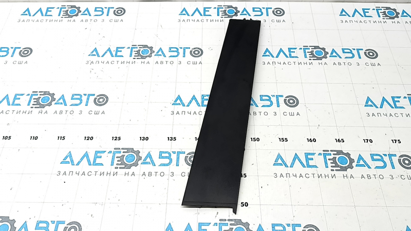 Honda CRV 23-26 front left side door trim scratch