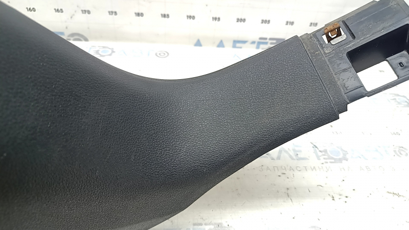 Right lower front pillar trim Audi Q7 16-26 black, scratches