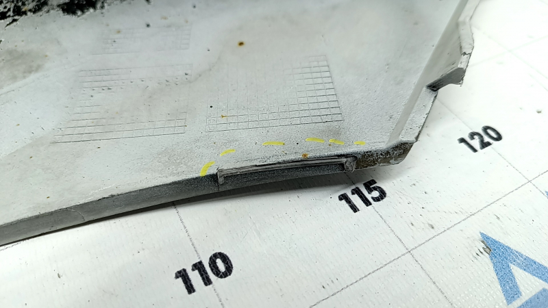 Front bumper lip left Audi Q7 16-19 white, broken fasteners