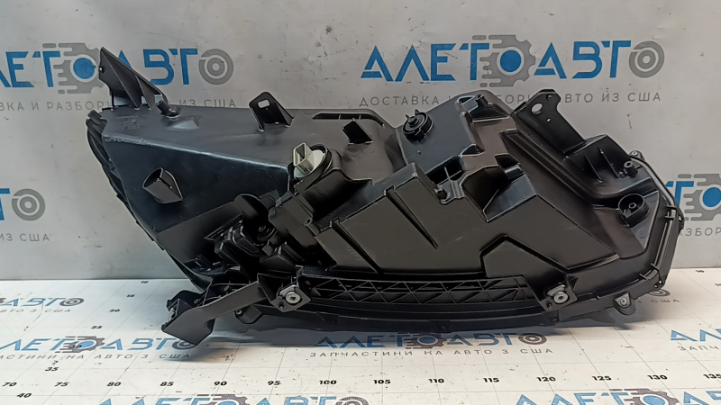 Left front headlight assembly Honda CRV 23-26 LED with chrome molding, broken mount, abrasions, scratches
