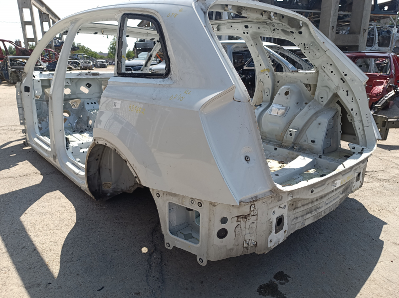 Quarter wing rear left Audi Q7 16-26 on the body, white
