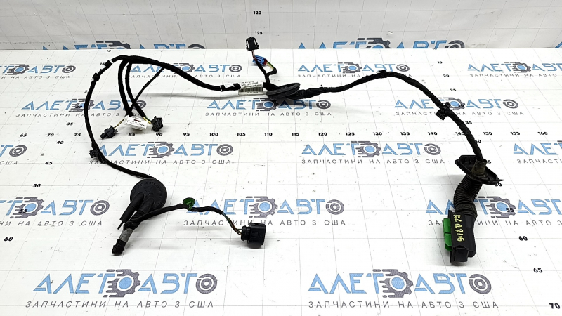 Wiring for the front left door of the Audi Q7 16-26
