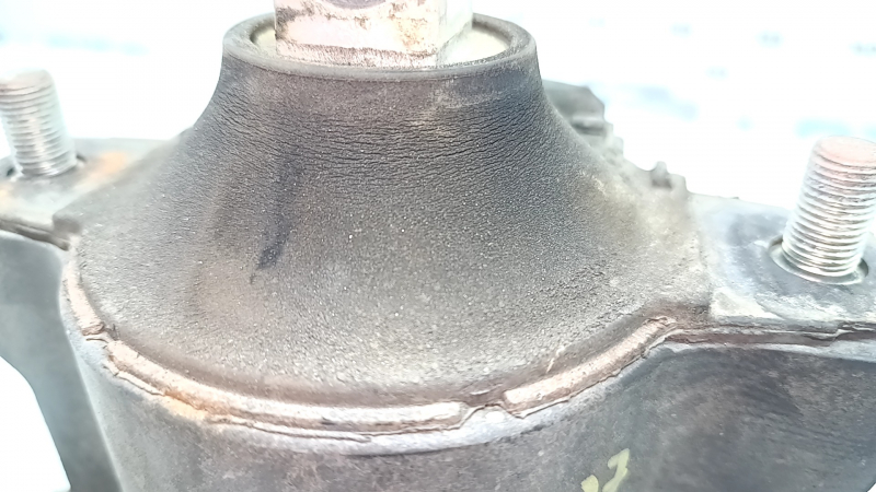 Front engine mount Honda Accord 13-17 hybrid, microcracks