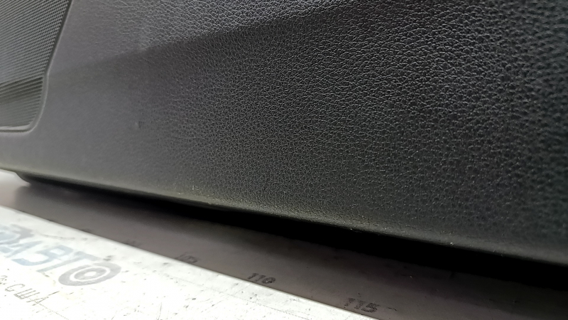 Door trim, front right card, Audi Q7 16-19, black, insert, leather, black, armrest, glossy black, with handle, scratches, bump, dry-cleanable