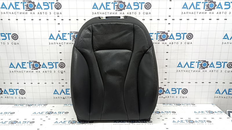 The driver's seat back upholstery for the Audi Q7 16-19 is black leather, heated, and can be dry cleaned