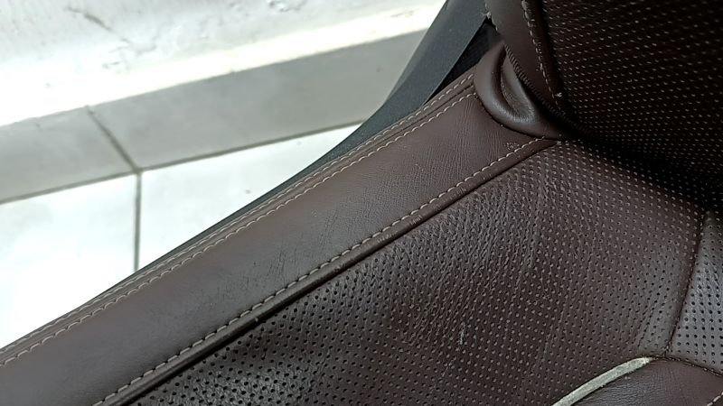 Passenger seat BMW 5 G30 17-23 with airbag, electric, heating, ventilation, massage, memory, dark brown leather, Comfort, scratches, dents on the rear lining