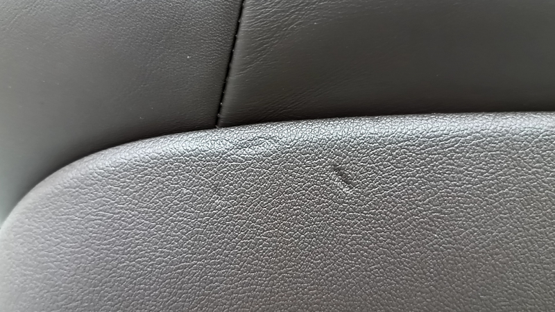 Passenger seat BMW 5 G30 17-23 with airbag, electric, heating, ventilation, massage, memory, dark brown leather, Comfort, scratches, dents on the rear lining