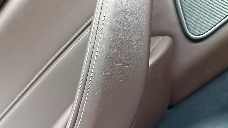 Door trim, rear left, BMW 5 G30 17-23, black, armrest and insert, dark brown leather, molding in walnut root wood, under the curtain, with a handle and Harman Kardon overlay, with backlighting, scratches, dents