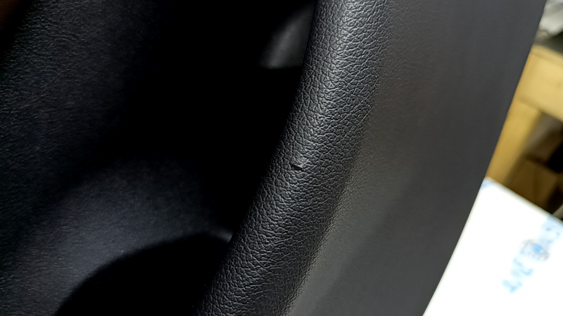 Door trim, rear left, BMW 5 G30 17-23, black, armrest and insert, dark brown leather, molding in walnut root wood, under the curtain, with a handle and Harman Kardon overlay, with backlighting, scratches, dents