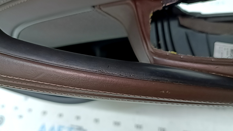 Door trim, front right card, BMW 5 G30 17-23, black, with seat memory, armrest and insert in dark brown leather, molding in walnut root wood, with handle and Harman Kardon trim, with backlighting, scratches