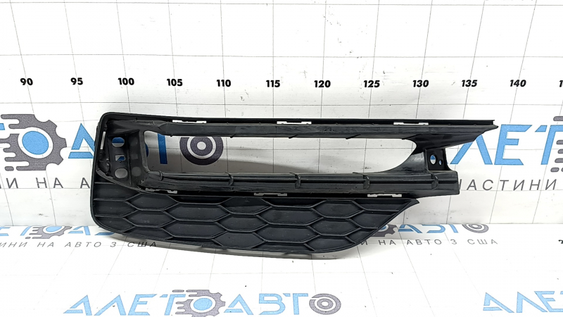 Right side grille of the front bumper Honda Accord 16-17 under the fog lights hybrid