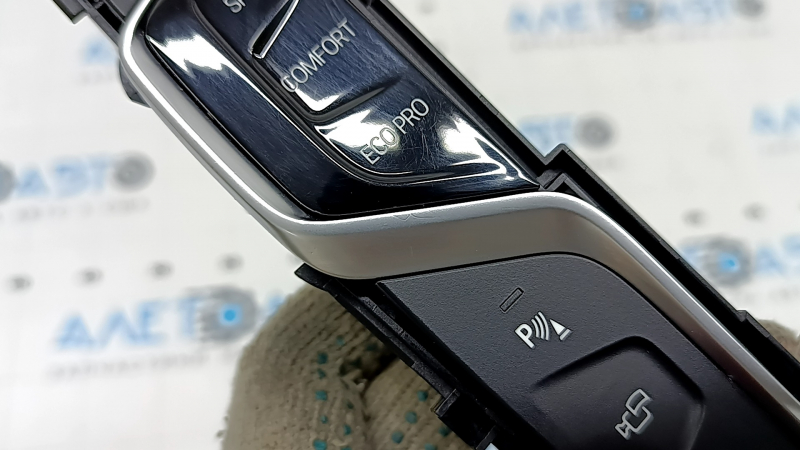 BMW 5 G30 17-22 center console button block for parking sensors and 360 cameras, scratch