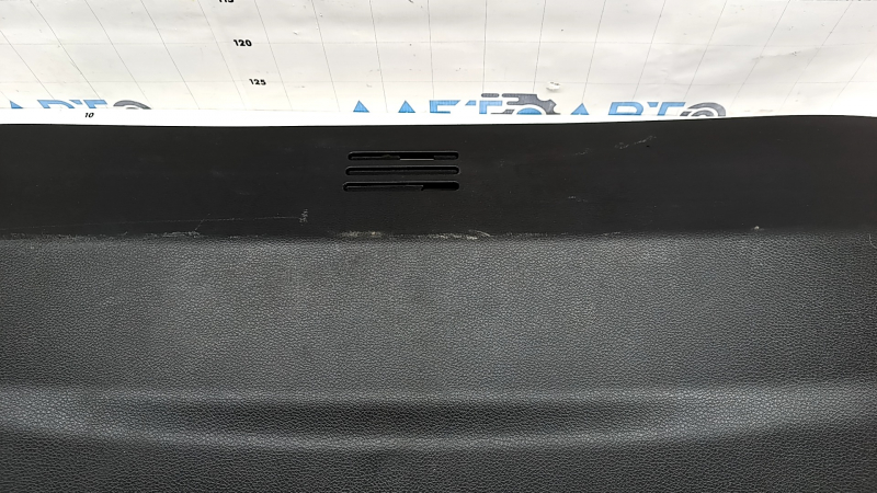 Lower tailgate trim for Nissan Rogue 14-20, black, worn