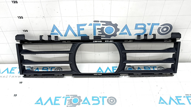 Lower grille of the front bumper central BMW 5 G30 17-20 under the radar, pokes