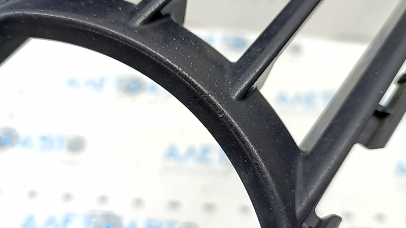 Lower grille of the front bumper central BMW 5 G30 17-20 under the radar, pokes