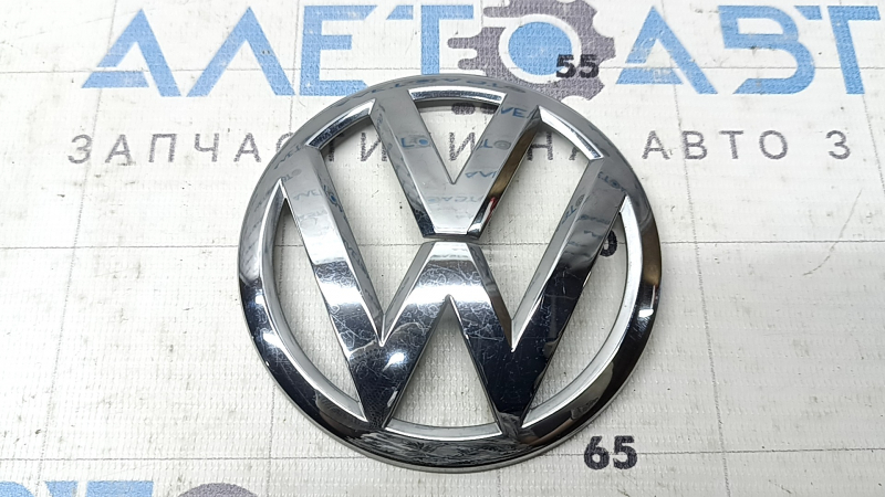 VW emblem trunk lid VW Passat b8 16-19 USA without backing
