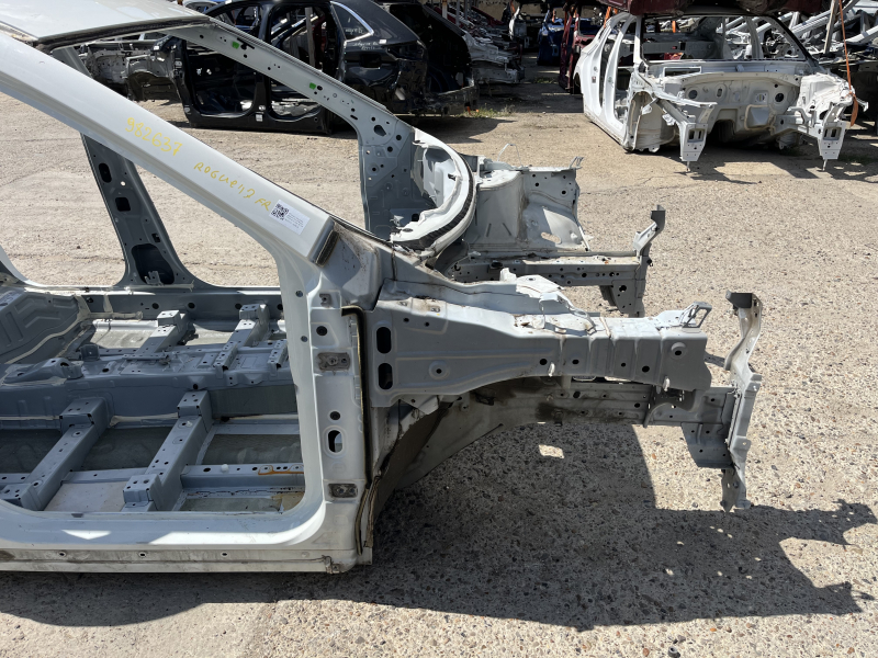 Front right quarter panel for Nissan Rogue 14-20 on the body, white
