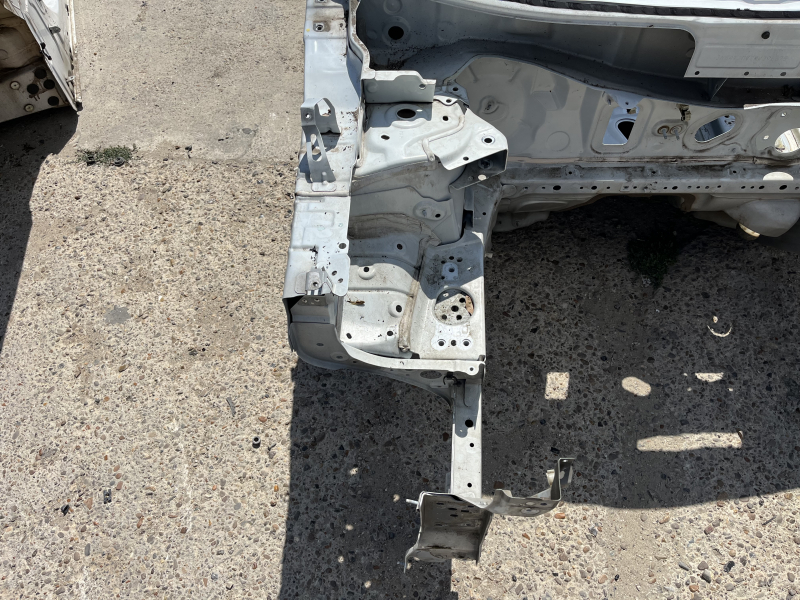 Front right quarter panel for Nissan Rogue 14-20 on the body, white