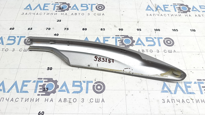 Front left longitudinal roof rail cover for Nissan Rogue 14-20 with 3 fasteners, broken fastener