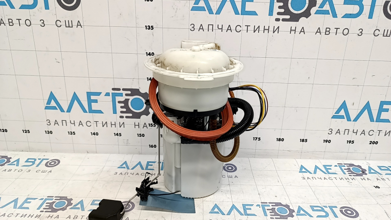 Fuel pump VW Passat b8 16-19 USA complete flask, broken fitting