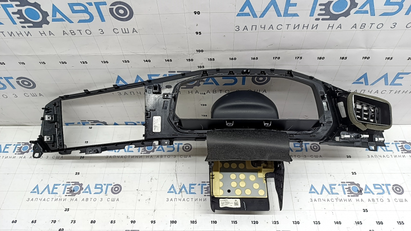 Front panel trim for the instrument panel frame for the VW Jetta 22-24, black gloss, with a deflector, with a steering column frame, broken deflector, crack in the mount, scratches