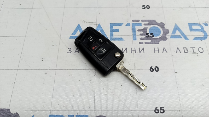 VW Jetta 19-19 key, 4 buttons, folding, scratches