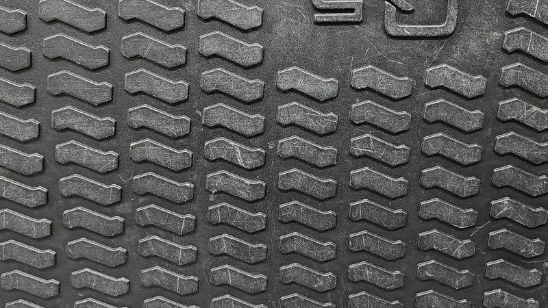 Trunk mat rubber Audi Q5 80A 18-25 black, scratches