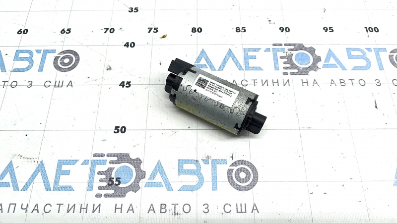 Motor for longitudinal adjustment of the passenger seat Honda Accord 18-22 without frame
