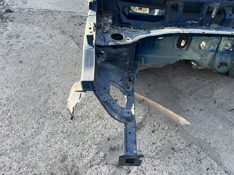 Front right quarter panel of Kia Niro 17-22 HEV, PHEV on the body, blue