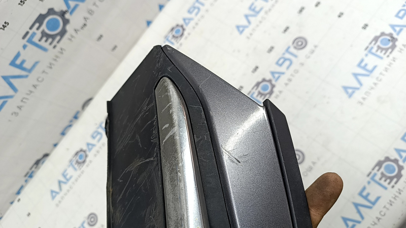 Right muffler cap Honda Accord 18-22 EXL, touring with chrome, scratches, cracked mount