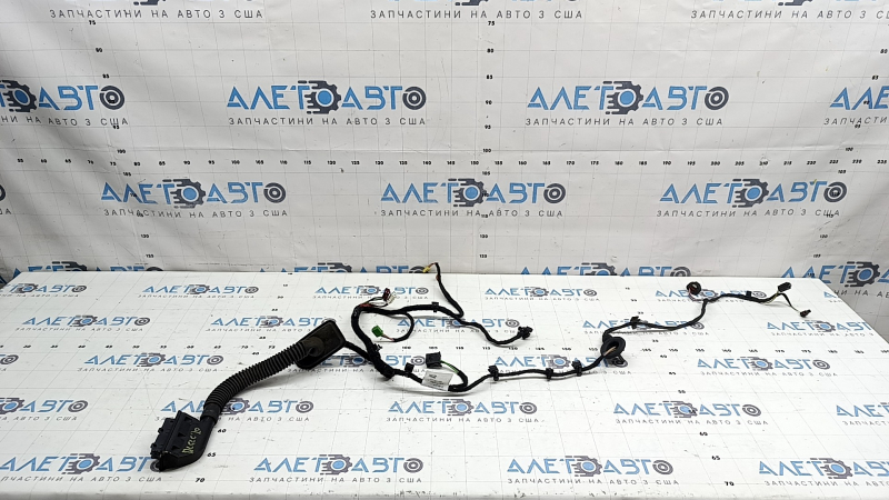 Wiring for the rear left door of the Mercedes GLC 16-22 keyless