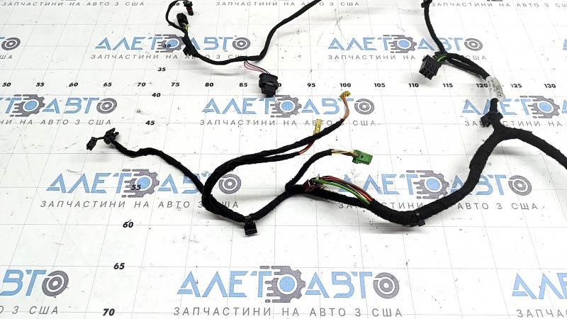 Wiring for the rear right door of a Mercedes GLC 16-22 for keyless entry